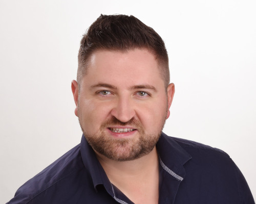 Porträt von Andreas Depperschmidt, Hausanschlussmanager bei Breitband Ortenau – Koordination und Betreuung der Hausanschlüsse im Glasfaserausbau Ortenaukreis