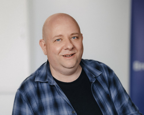 Porträt von Philipp Schwarz, Senior Netzplaner bei Breitband Ortenau – Expertenplanung und Weiterentwicklung der Glasfasernetze im Ortenaukreis